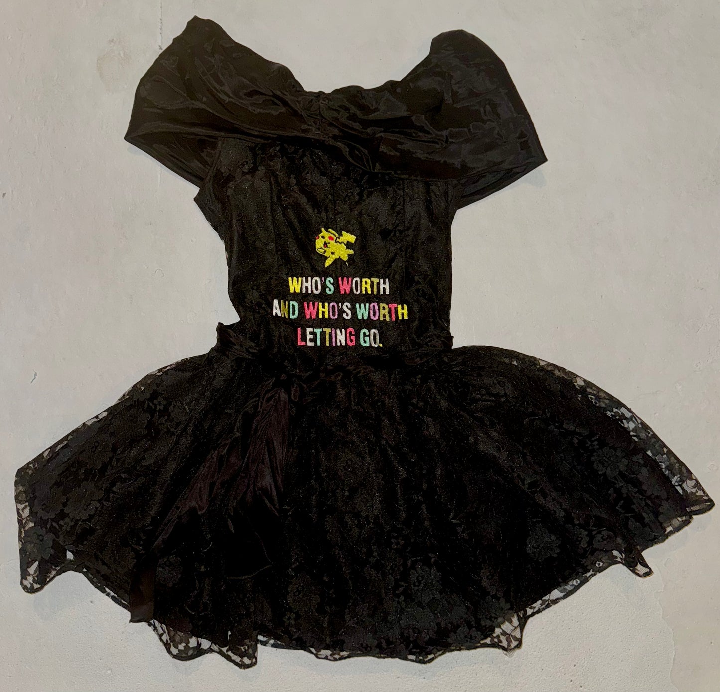 Who worth and who’s worth nothing dress S