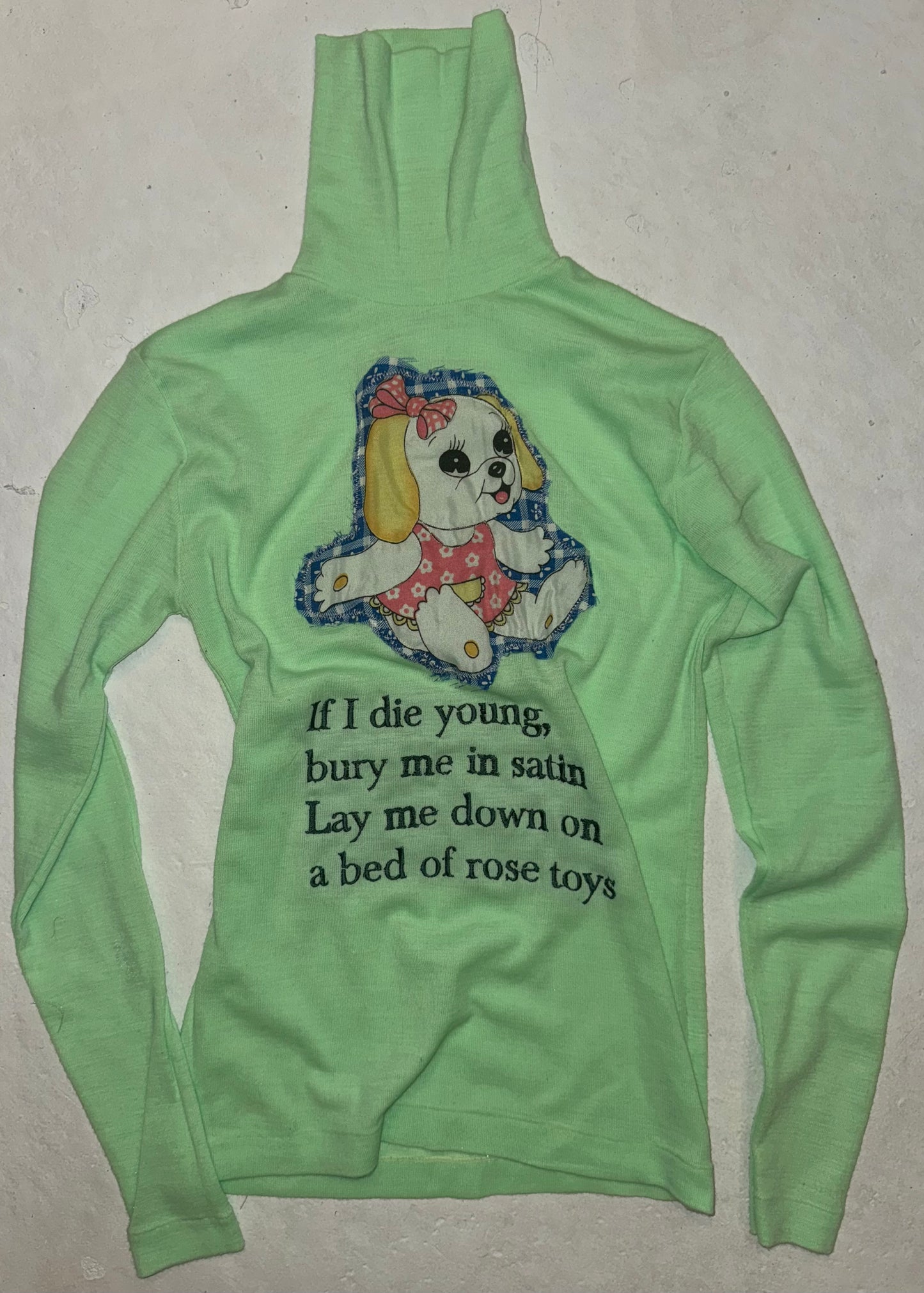 Lay me down in a bed of rose toys top S