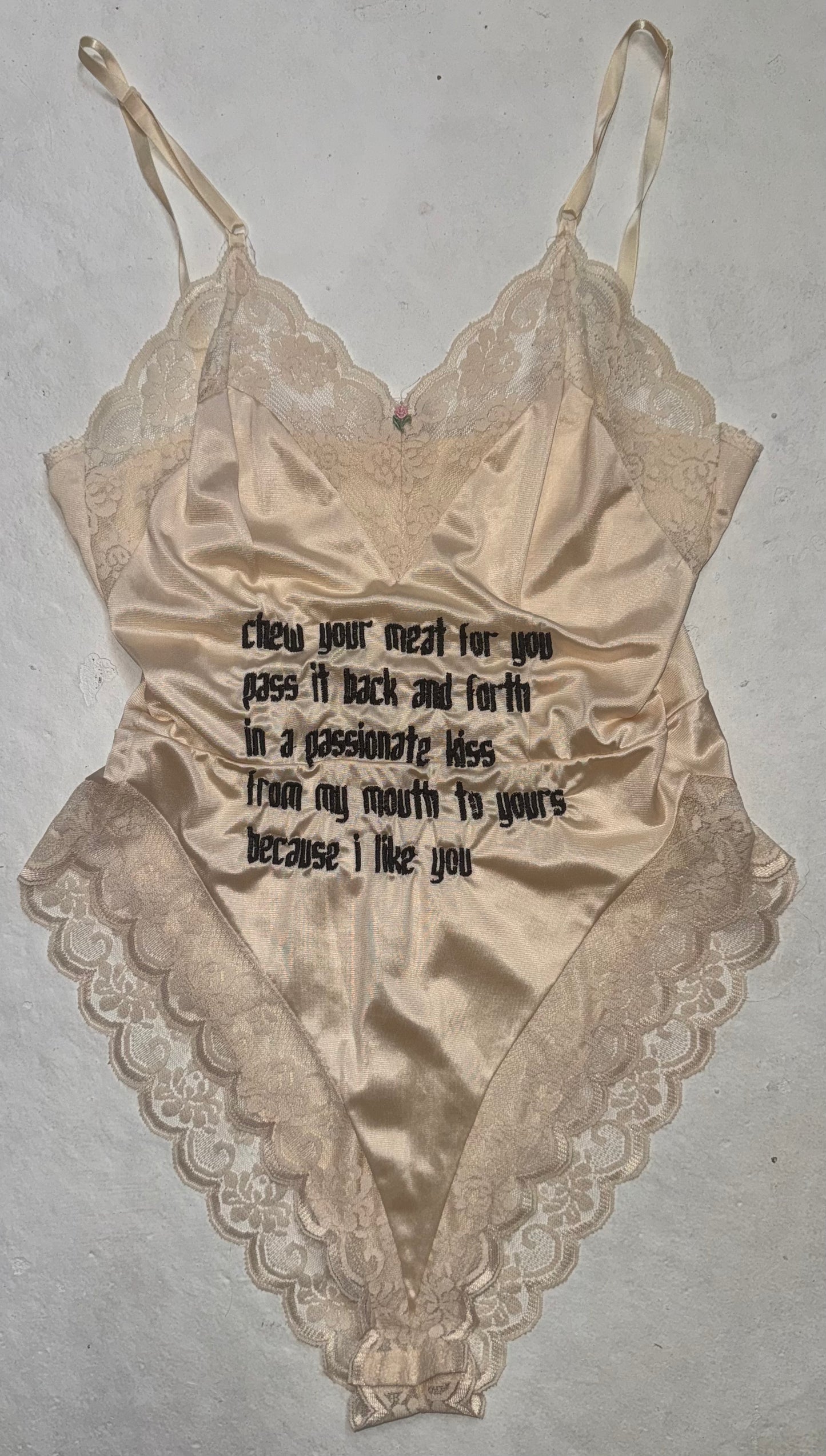 Chew your food for you back and forth body suit S