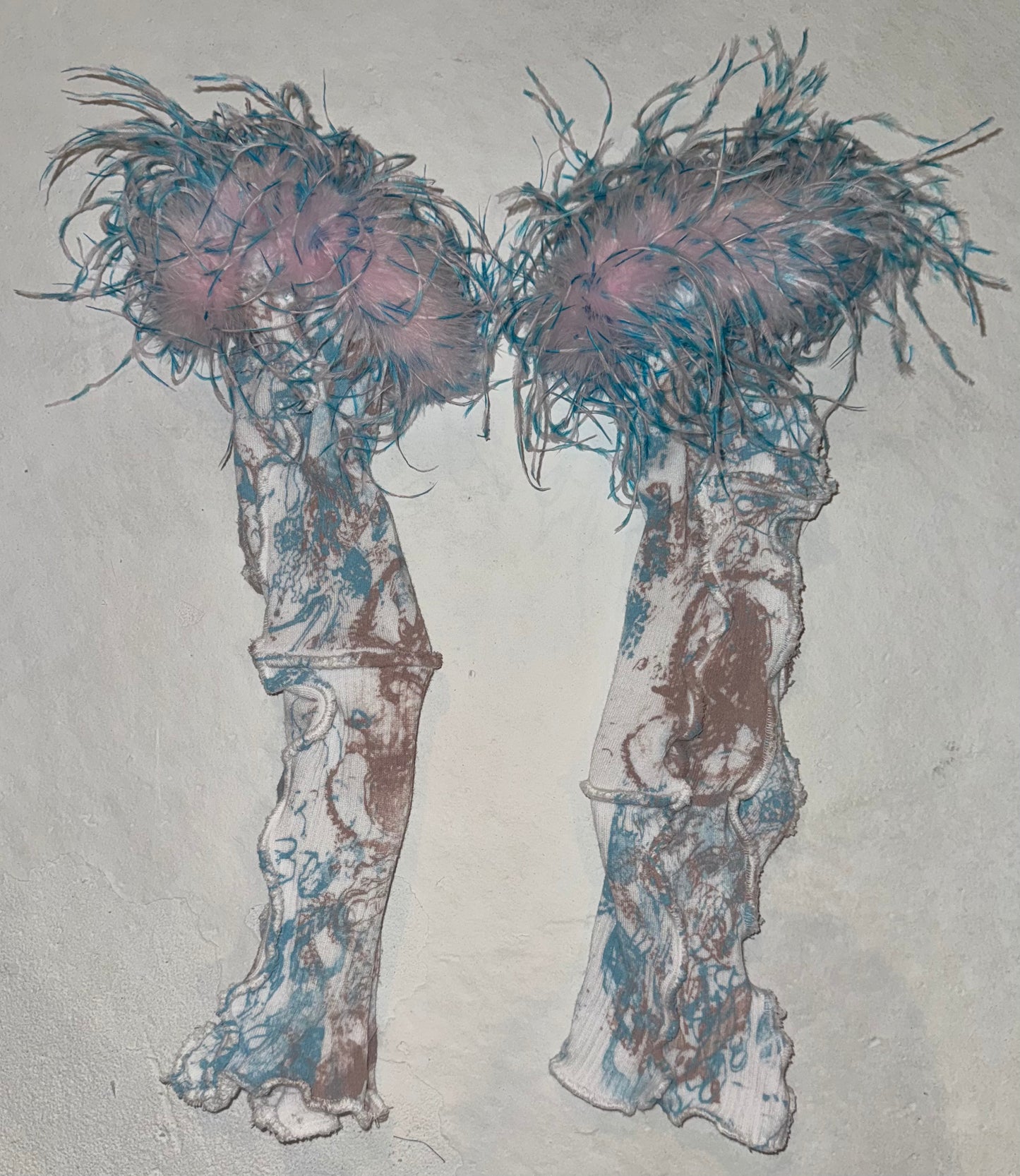 Feather trjm emotown arm warmers
