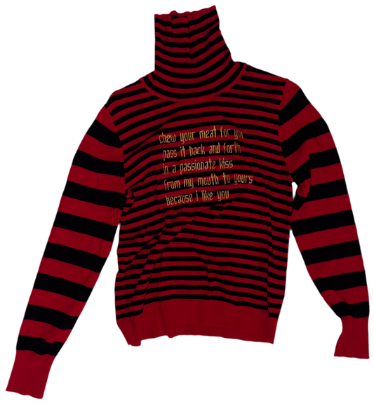 Chew your food back and forth turtle neck sweater M
