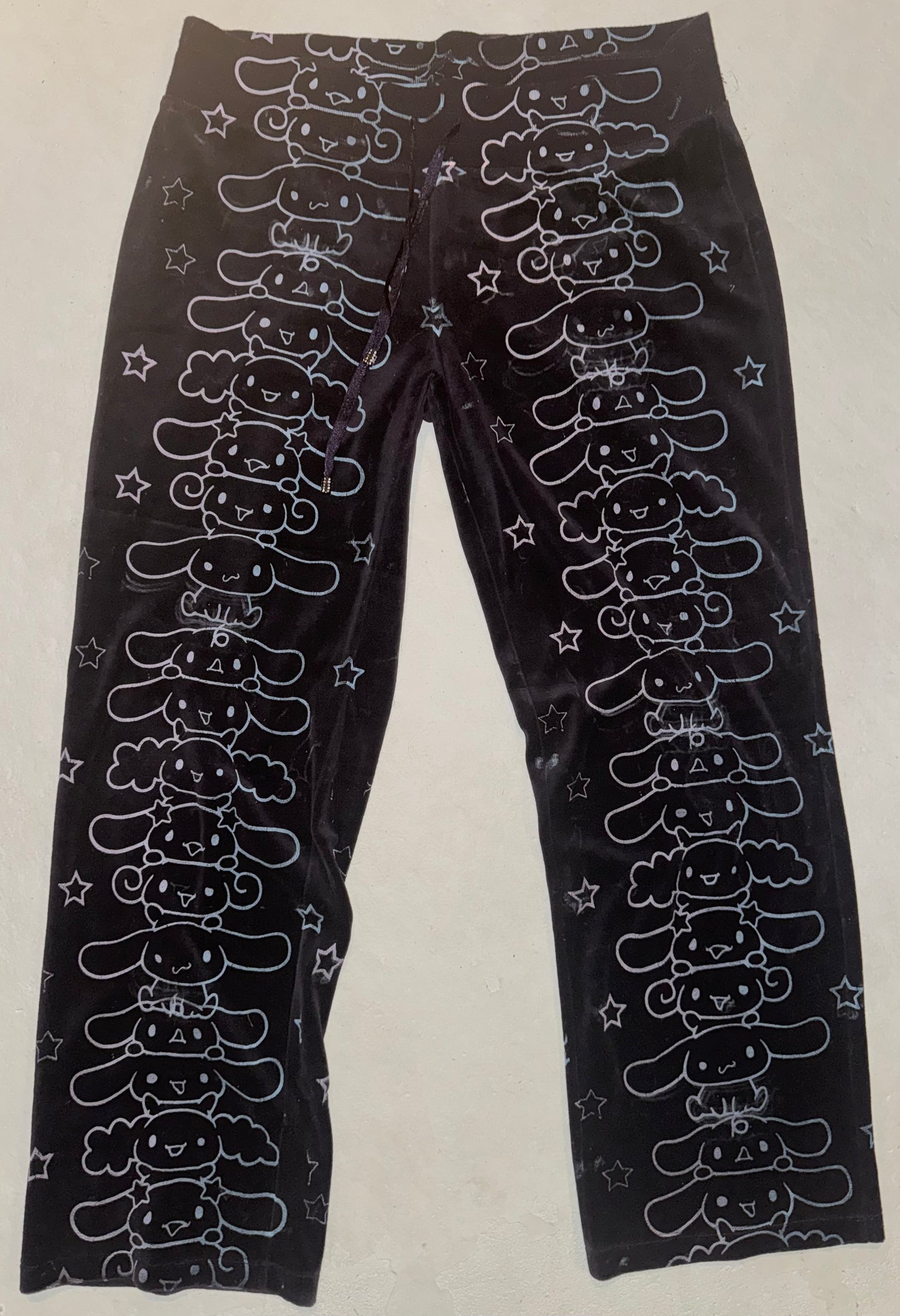 Plush cinnamavirus pants M