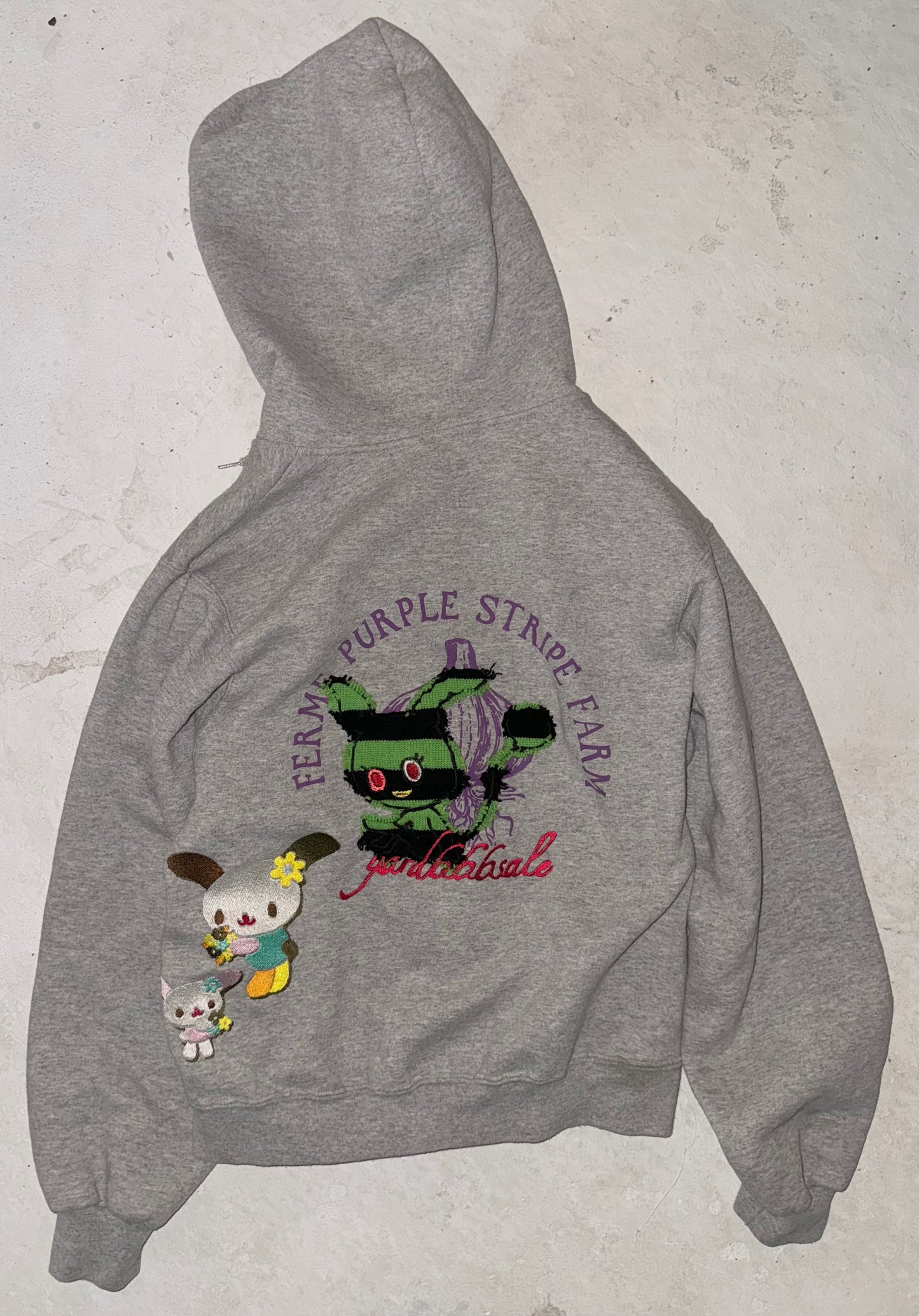 A garlic happy farm hoodie S