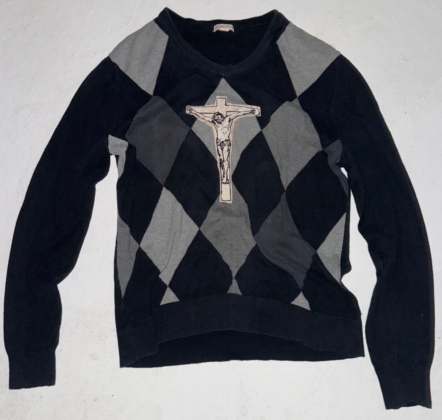Jesus Christ on a cross argyle sweater M